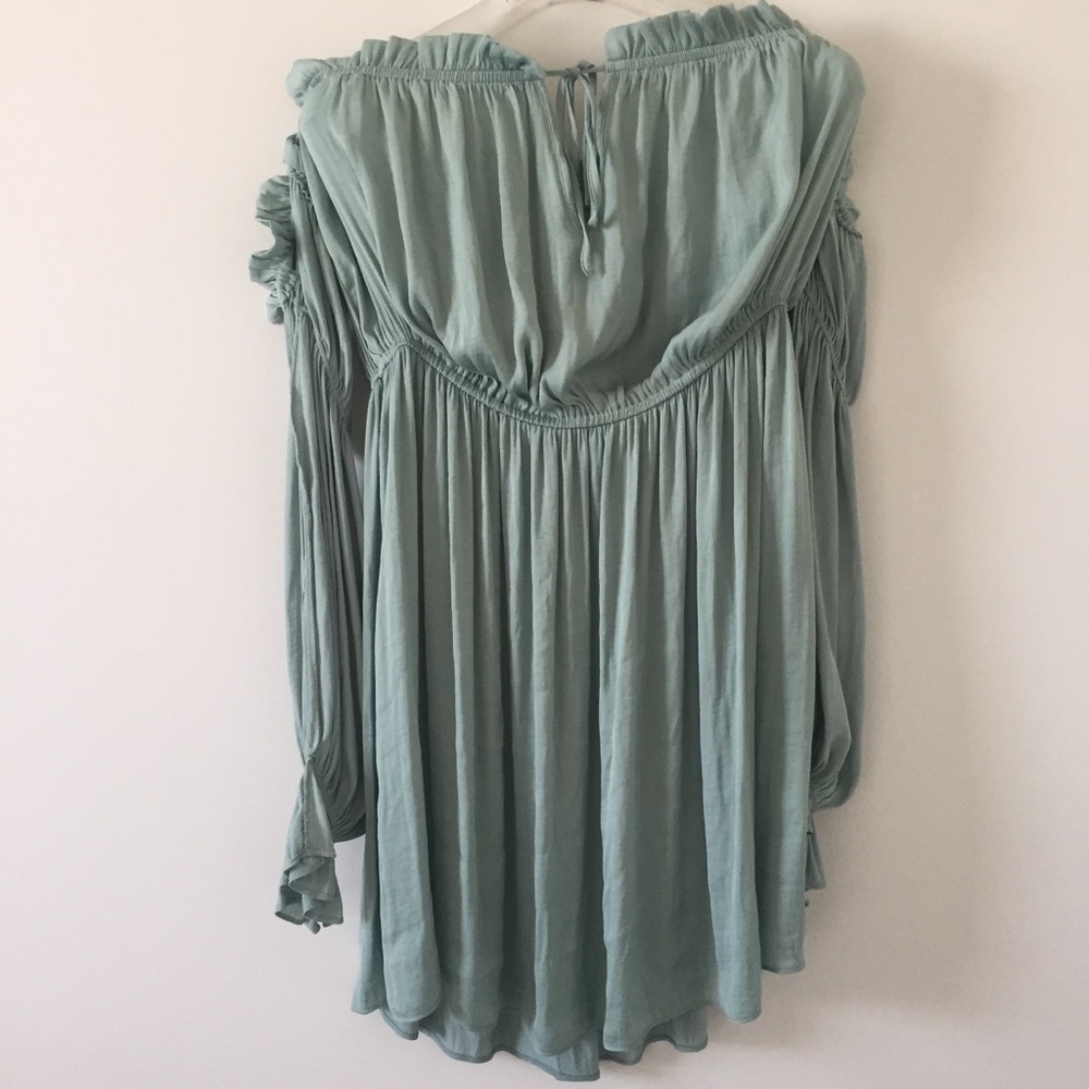 Off Shoulder Dress - Picture 5 of 6